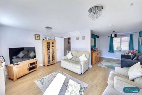 4 bedroom detached house for sale, Hutton Close, Trowbridge