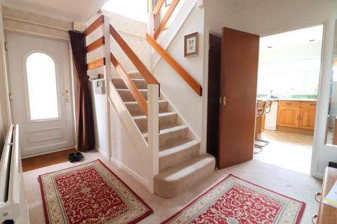 4 bedroom detached house for sale, Luton LU2
