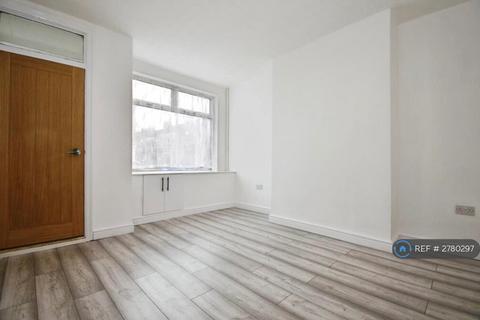 2 bedroom terraced house to rent, Hampshire Street, Hull, HU4