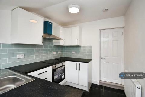 2 bedroom terraced house to rent, Hampshire Street, Hull, HU4