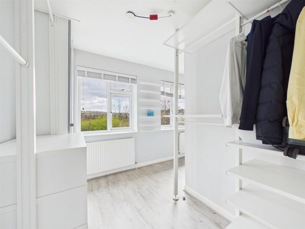 Walk-in wardrobe