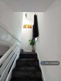 1 bedroom in a house share to rent, Lodge Ave, Dagenham, RM8