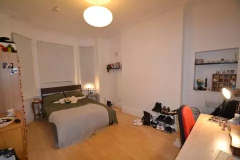 1 bedroom in a house share to rent – pohled 2