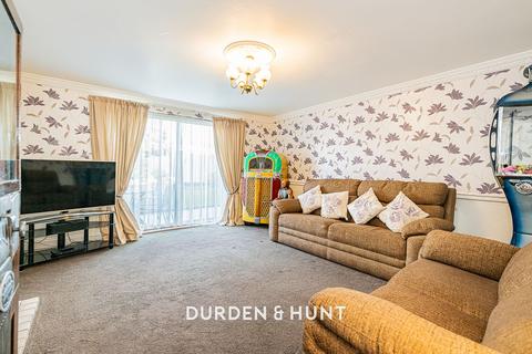 4 bedroom semi-detached house for sale, Fencepiece Road, Chigwell, IG7
