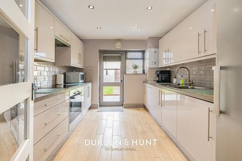 4 bedroom semi-detached house for sale, Fencepiece Road, Chigwell, IG7