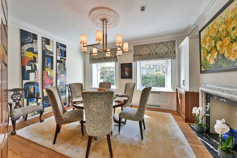4 bedroom house for sale, Carlyle Square, London SW3