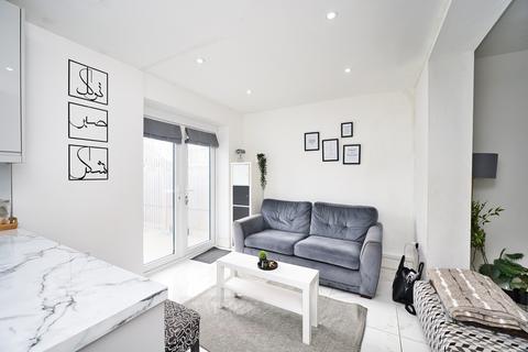 4 bedroom terraced house for sale, Lichfield Road, Goodmayes, Dagenham, Essex, RM8