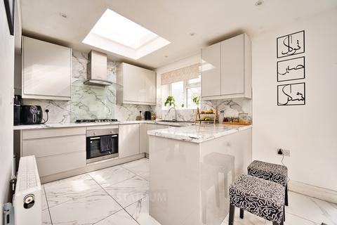 4 bedroom terraced house for sale, Lichfield Road, Goodmayes, Dagenham, Essex, RM8
