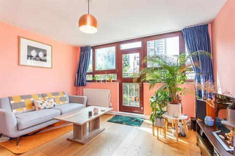 2 bedroom maisonette for sale, St. John's Estate, Shoreditch, N1