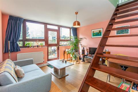 2 bedroom maisonette for sale, St. John's Estate, Shoreditch, N1