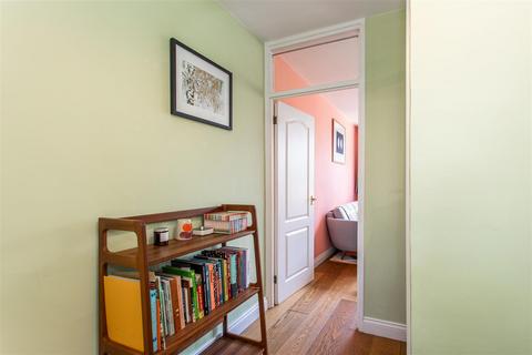 2 bedroom maisonette for sale, St. John's Estate, Shoreditch, N1