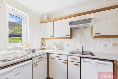 2 bedroom flat for sale, Filey Road, Scarborough