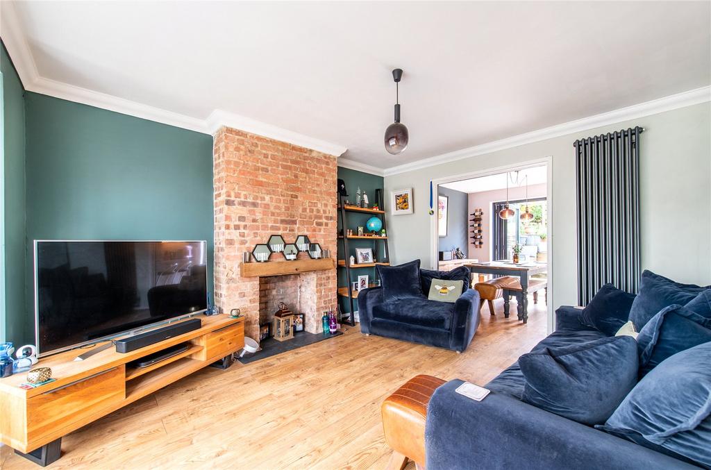 Bracondale Avenue, Istead Rise... 3 bed semi-detached house for sale ...
