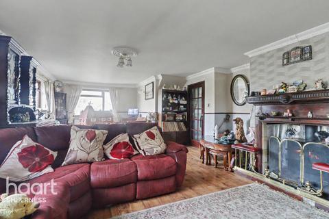 3 bedroom detached house for sale, Bell Farm Lane, Minster