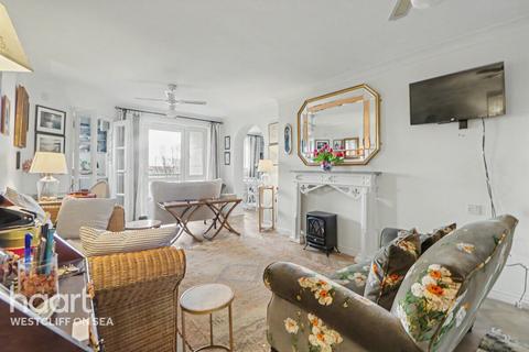 2 bedroom flat for sale, Hamlet Court Road, WESTCLIFF-ON-SEA