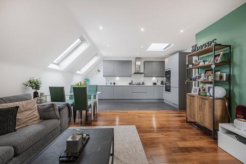 2 bedroom apartment for sale, 143 Hayes Lane, London BR2