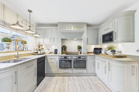 4 bedroom semi-detached house for sale, Glendale Gardens, Telford TF4