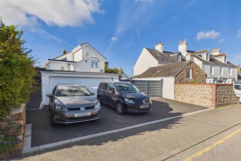 4 bedroom detached house for sale, La Rue De L`Eglise, St Peter