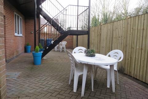 3 bedroom house to rent, Churchview Court, North Road, Nottingham NG2
