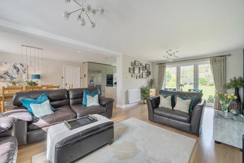 5 bedroom detached house for sale, Woodcock Court, Reading RG7