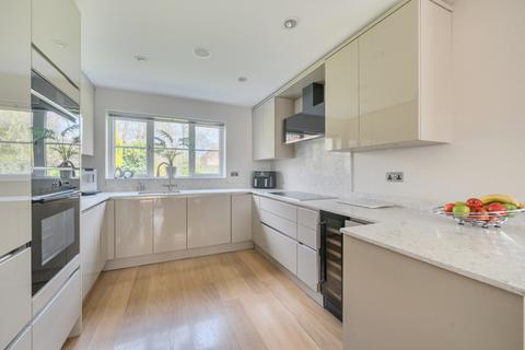 5 bedroom detached house for sale, Woodcock Court, Reading RG7
