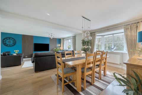 5 bedroom detached house for sale, Woodcock Court, Reading RG7