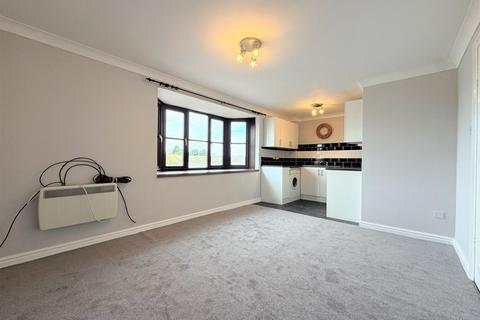 1 bedroom apartment for sale, St. Andrews Road, Felixstowe