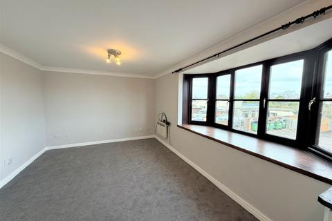 1 bedroom apartment for sale, St. Andrews Road, Felixstowe