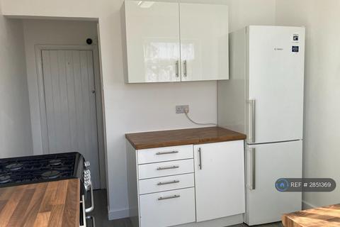 2 bedroom terraced house to rent, Holbeach Gardens, Sidcup, Kent, DA15