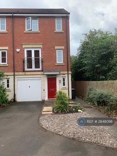 4 bedroom semi-detached house to rent, Parkway, Derby, DE73