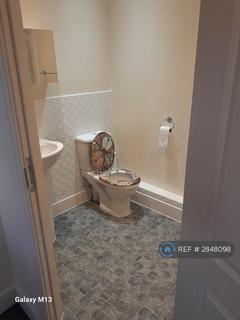 4 bedroom semi-detached house to rent, Parkway, Derby, DE73