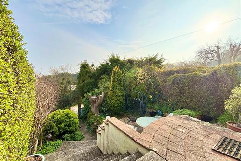 2 bedroom detached house to rent, Undercliff Drive, Ventnor