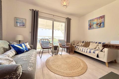 2 bedroom detached house to rent, Undercliff Drive, Ventnor