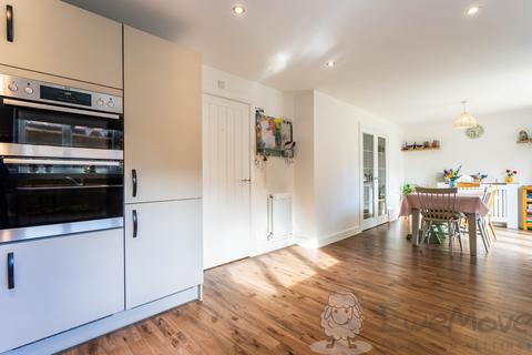 4 bedroom detached house for sale, Saffron Avenue, Wymondham, Norfolk, NR18