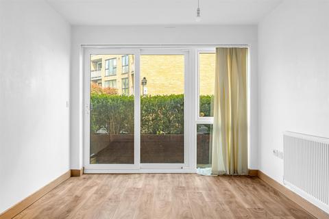 1 bedroom apartment for sale, Smeaton Court, Hertford SG13