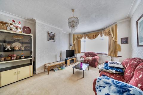 4 bedroom semi-detached house for sale, Wentworth Avenue,  Finchley,  N3
