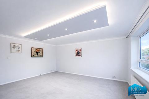 2 bedroom apartment for sale, Northumberland House, 237 Ballards Lane, Finchley, N3