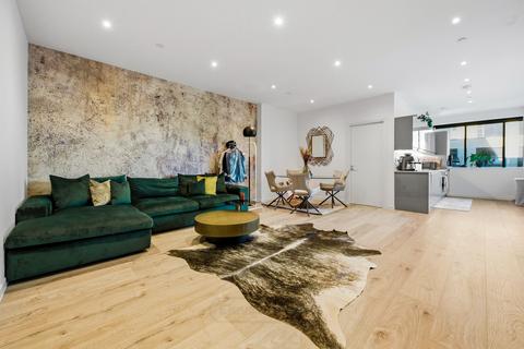 1 bedroom flat for sale, Midsummer Boulevard, Tempus House, MK9