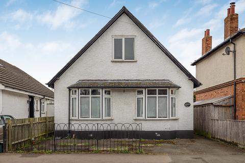 4 bedroom detached house for sale, Whaddon Road,Cheltenham,GL52 5LZ