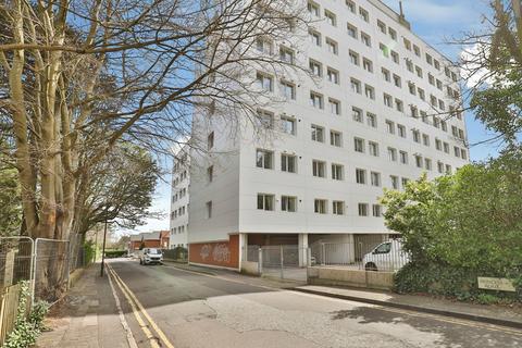 Flat - Prince of Wales Road, Westbourne, Bournemouth, Dorset, BH4