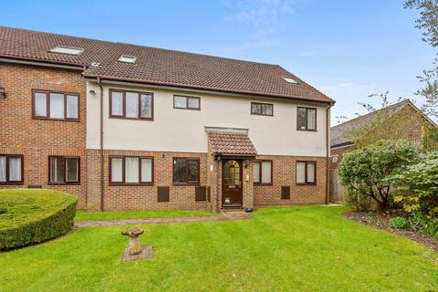 3 bedroom property for sale, Milton Gardens, Princes Risborough HP27
