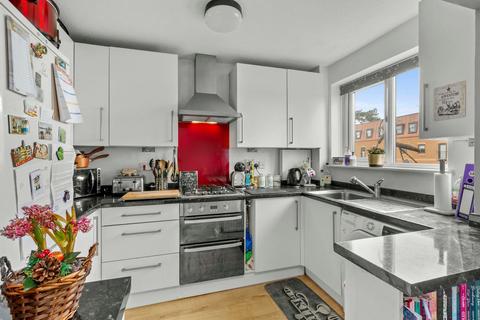 3 bedroom property for sale, Milton Gardens, Princes Risborough HP27