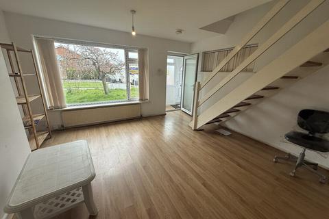 3 bedroom semi-detached house for sale, Stour Close, Oadby, LE2