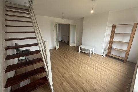 3 bedroom semi-detached house for sale, Stour Close, Oadby, LE2