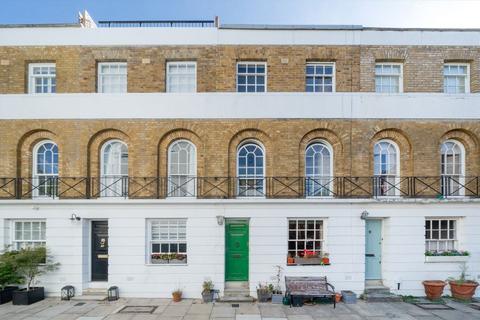 Pembroke Place, London W8