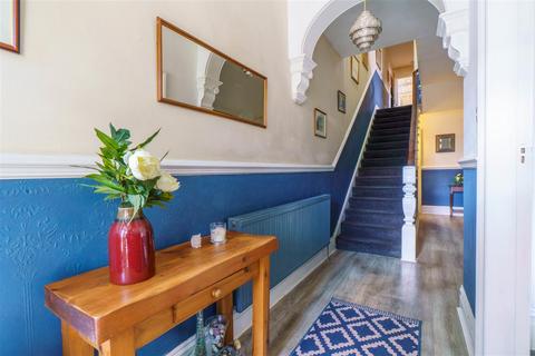 5 bedroom terraced house for sale, Osborne Avenue, Hexham NE46
