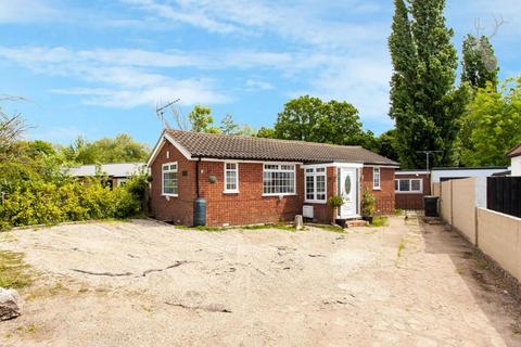 undefined, Theydon Park Road, Theydon Bois, CM16