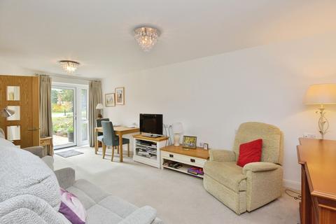 2 bedroom flat for sale, St. Giles Mews, Stony Stratford, Milton Keynes, Buckinghamshire, MK11
