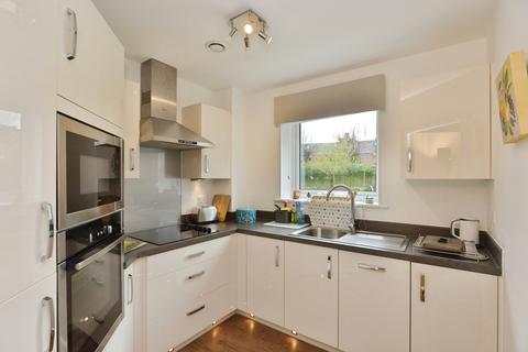 2 bedroom flat for sale, St. Giles Mews, Stony Stratford, Milton Keynes, Buckinghamshire, MK11