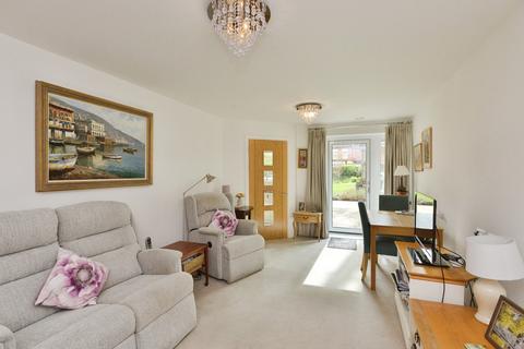 2 bedroom flat for sale, St. Giles Mews, Stony Stratford, Milton Keynes, Buckinghamshire, MK11